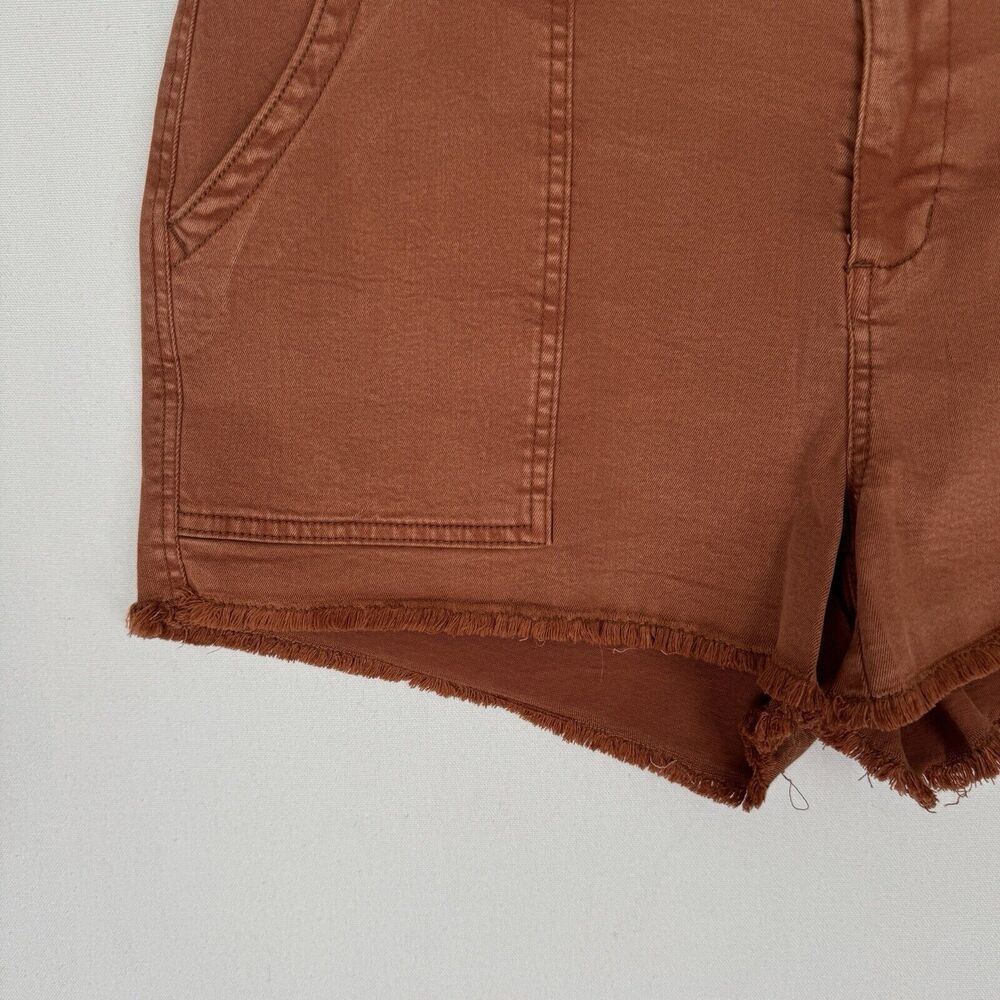 Women’s Rust Frayed Hem Utility Shorts - Picture 5 of 16